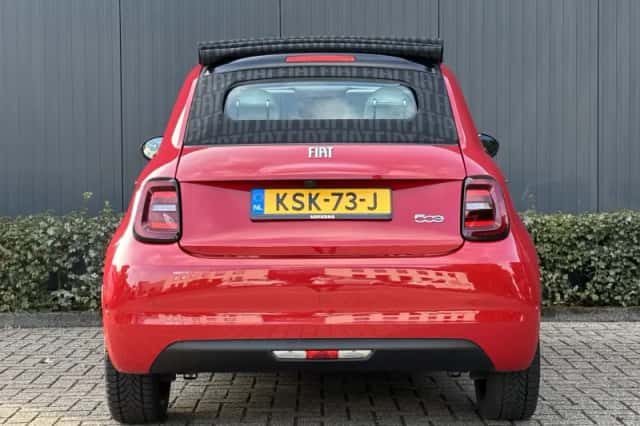 Fiat 500C (2024) thumbnail 6