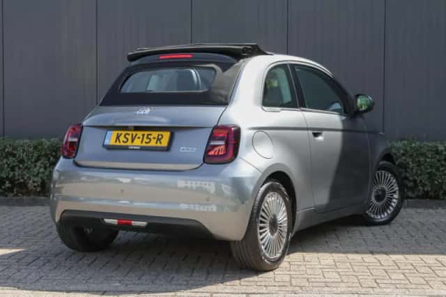 Fiat 500C (2023) thumbnail 6