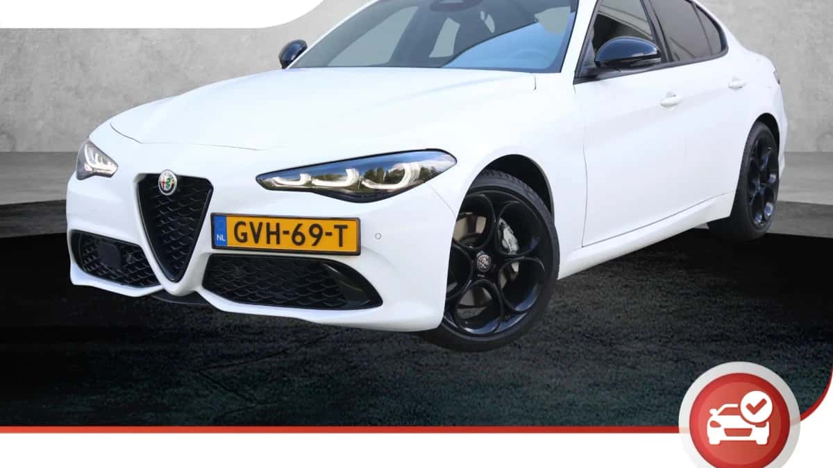 Alfa Romeo Giulia (2024) — foto 1