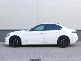 Alfa Romeo Giulia (2024) thumbnail 2