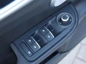 Alfa Romeo Giulia (2024) thumbnail 16