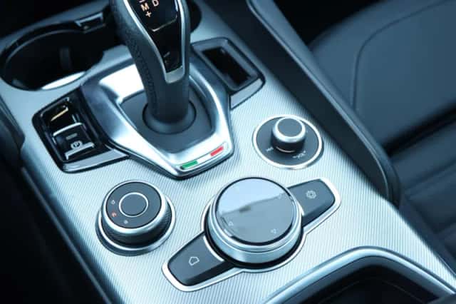 Alfa Romeo Giulia (2024) thumbnail 32