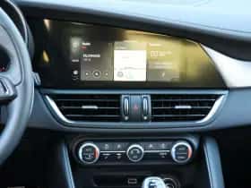 Alfa Romeo Giulia (2024) thumbnail 8