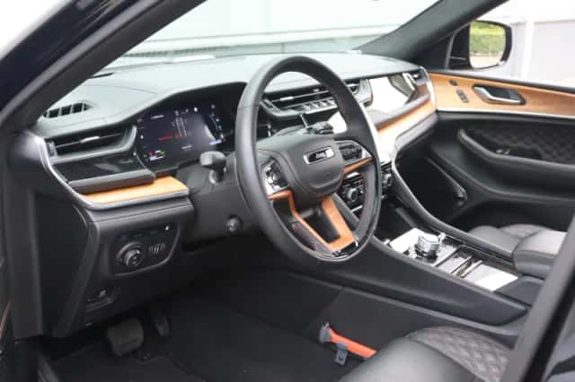 Jeep Grand Cherokee (2025) thumbnail 12