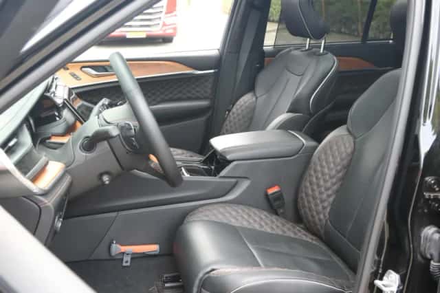 Jeep Grand Cherokee (2025) thumbnail 15