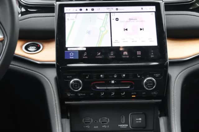 Jeep Grand Cherokee (2025) thumbnail 47