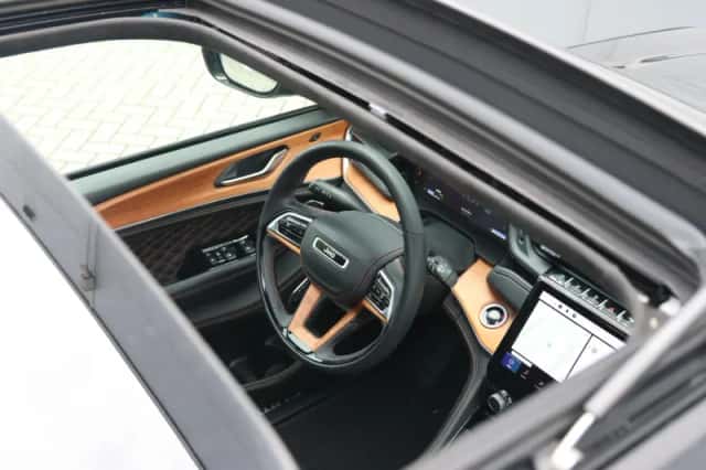 Jeep Grand Cherokee (2025) thumbnail 9