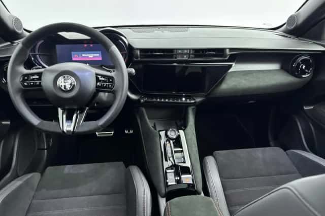 Alfa Romeo Junior (2025) thumbnail 13