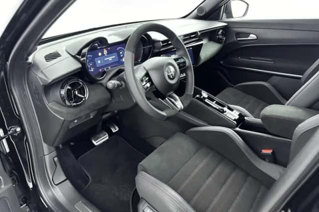 Alfa Romeo Junior (2025) thumbnail 26