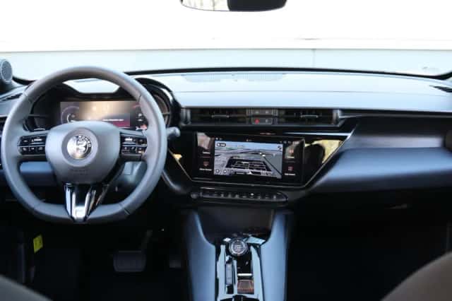 Alfa Romeo Junior (2025) thumbnail 12