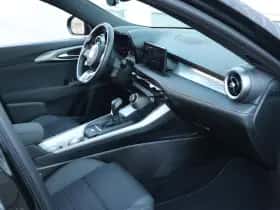 Alfa Romeo Tonale (2024) thumbnail 8