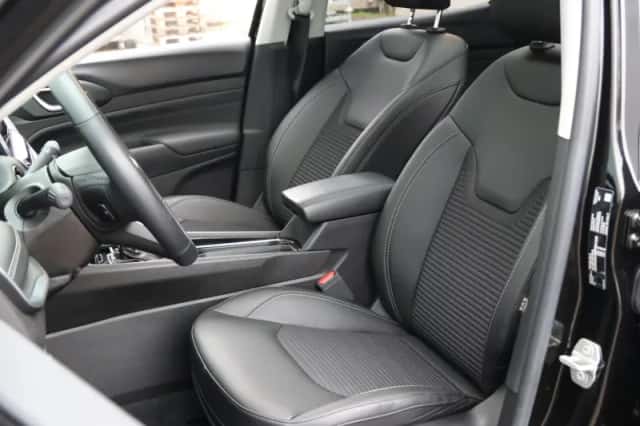 Jeep Compass (2024) thumbnail 15