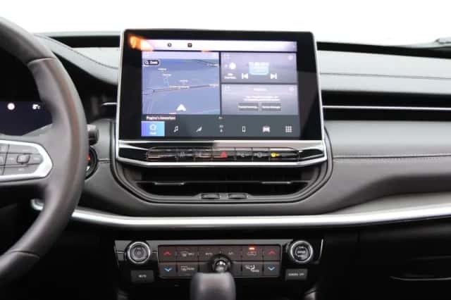 Jeep Compass (2024) thumbnail 17