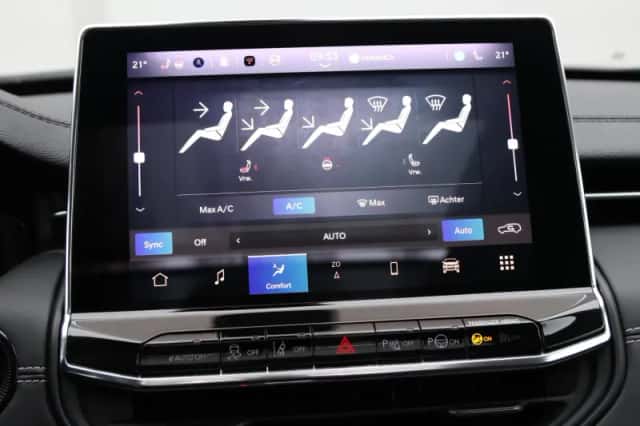 Jeep Compass (2024) thumbnail 35