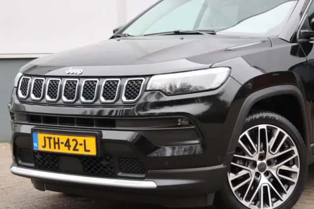 Jeep Compass (2024) thumbnail 6
