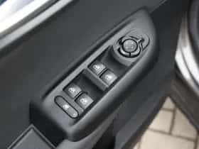 Alfa Romeo Tonale (2023) thumbnail 24