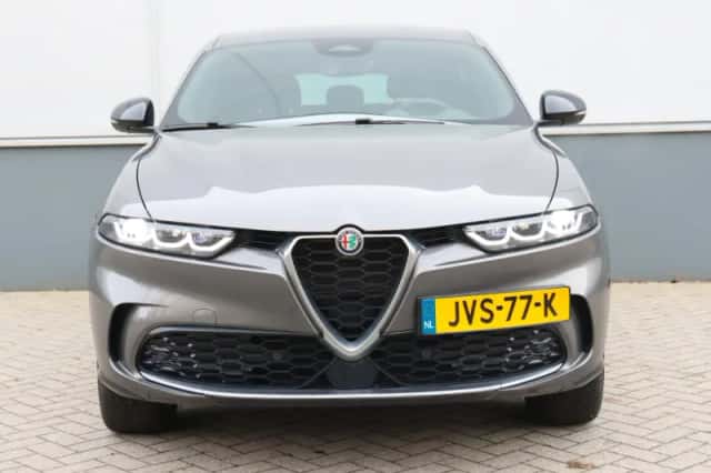 Alfa Romeo Tonale (2023) thumbnail 5
