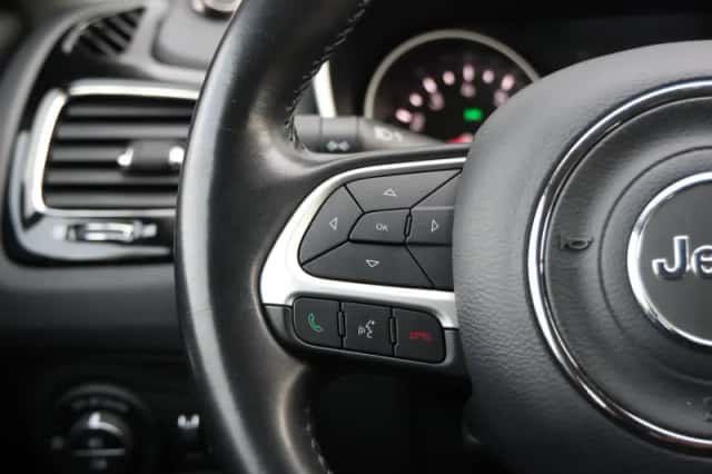 Jeep Compass (2020) thumbnail 23