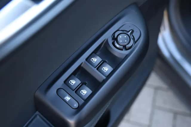 Alfa Romeo Tonale (2023) thumbnail 24