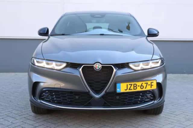 Alfa Romeo Tonale (2023) thumbnail 5