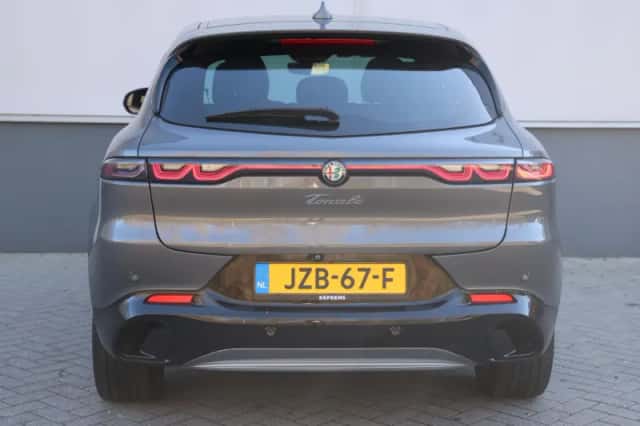 Alfa Romeo Tonale (2023) thumbnail 8