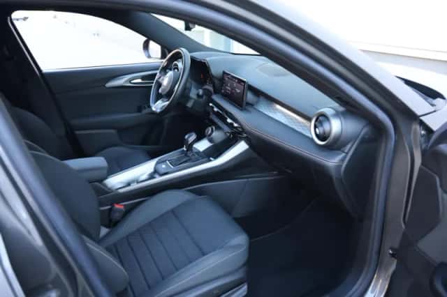 Alfa Romeo Tonale (2023) thumbnail 9