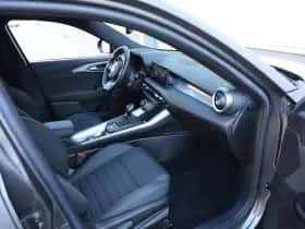 Alfa Romeo Tonale (2023) thumbnail 9