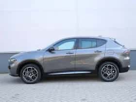 Alfa Romeo Tonale (2023) thumbnail 2