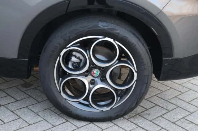 Alfa Romeo Tonale (2023) thumbnail 21