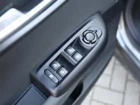 Alfa Romeo Tonale (2023) thumbnail 24