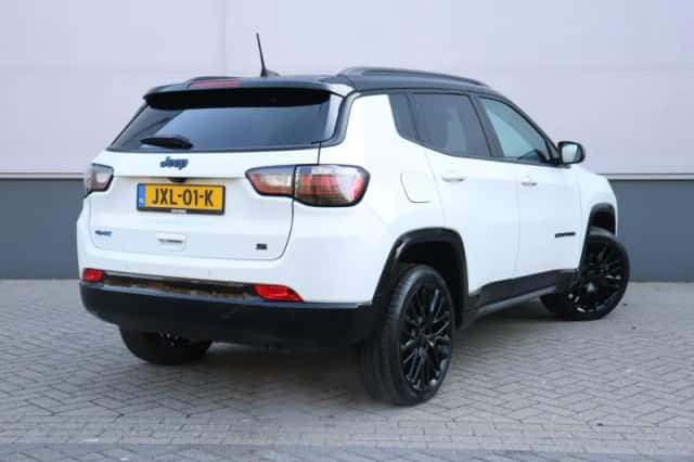Jeep Compass (2023) thumbnail 3
