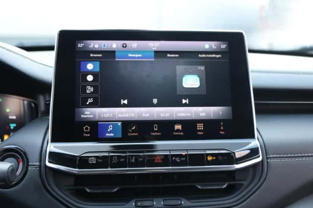 Jeep Compass (2023) thumbnail 33