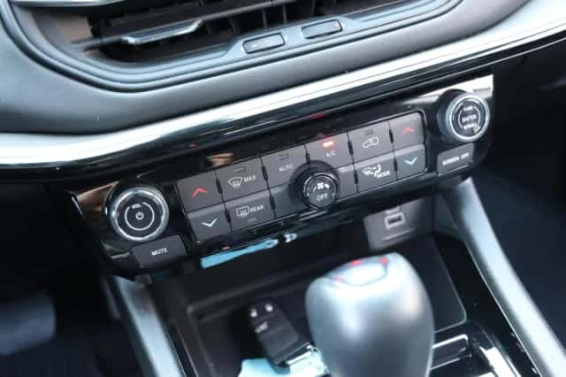 Jeep Compass (2023) thumbnail 39