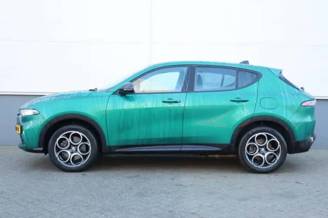 Alfa Romeo Tonale (2025) thumbnail 2