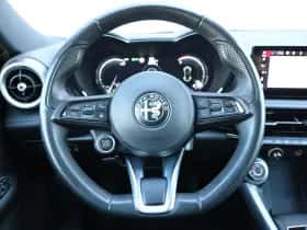 Alfa Romeo Tonale (2023) thumbnail 25