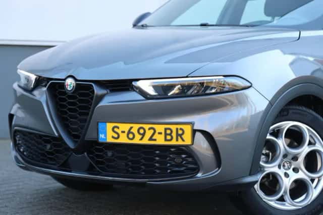 Alfa Romeo Tonale (2023) thumbnail 5