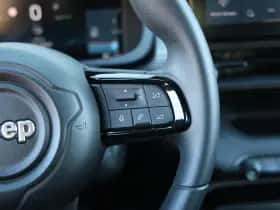 Jeep Avenger (2024) thumbnail 24