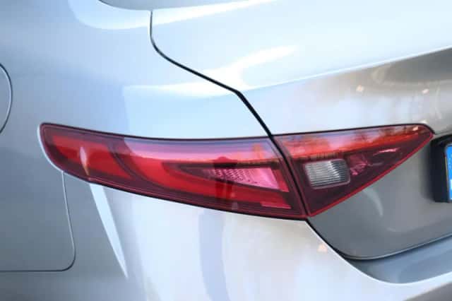 Alfa Romeo Giulia (2020) thumbnail 20