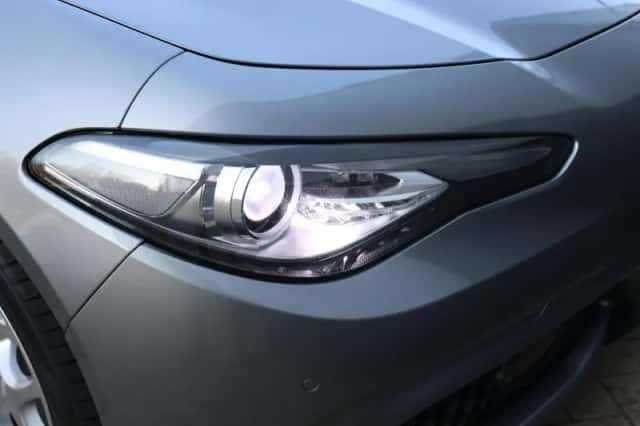 Alfa Romeo Giulia (2020) thumbnail 22