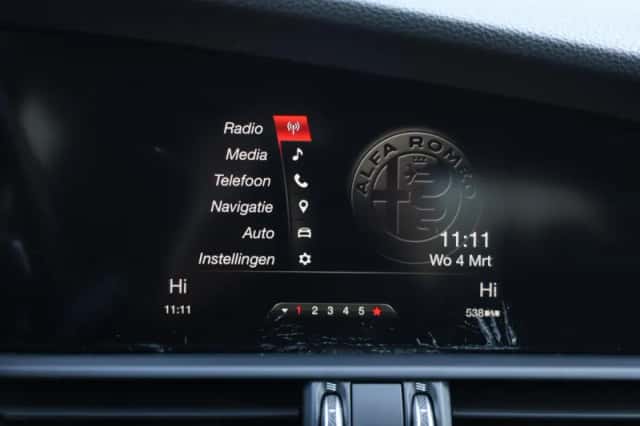 Alfa Romeo Giulia (2020) thumbnail 30
