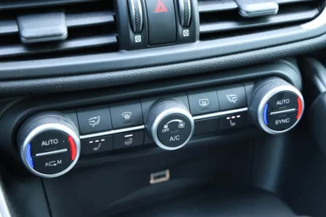 Alfa Romeo Giulia (2020) thumbnail 35