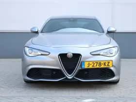 Alfa Romeo Giulia (2020) thumbnail 5
