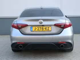Alfa Romeo Giulia (2020) thumbnail 8