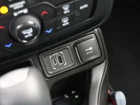 Jeep Renegade (2025) thumbnail 36