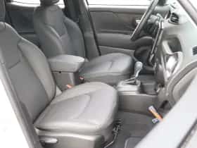 Jeep Renegade (2025) thumbnail 9