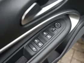 Jeep Avenger (2025) thumbnail 23