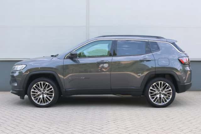 Jeep Compass (2024) thumbnail 2