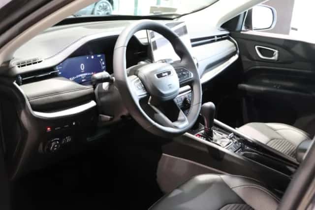 Jeep Compass (2024) thumbnail 11