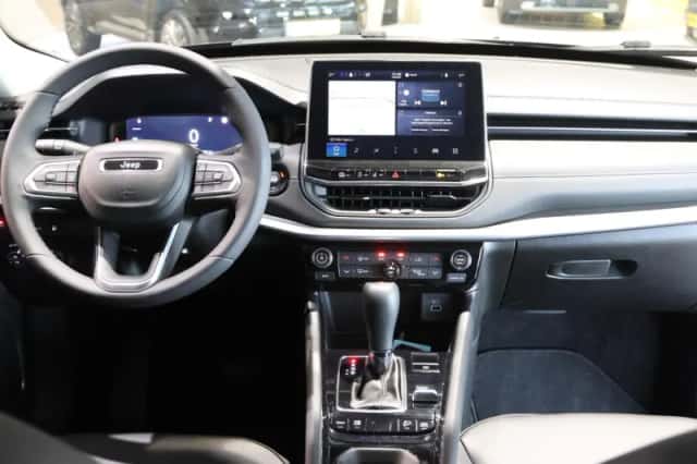 Jeep Compass (2024) thumbnail 14