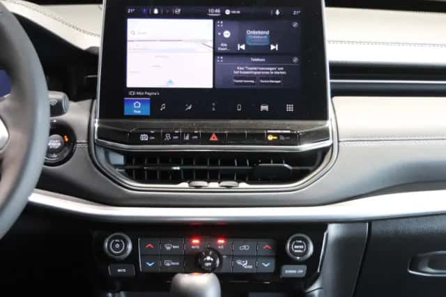 Jeep Compass (2024) thumbnail 15